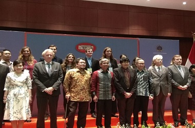 Kelapa Sawit Jembatan Kemakmuran Bagi Indonesia