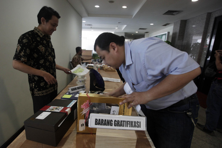 Ponsel Koruptor Dihargai Rp41 Ribu