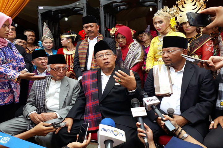 Presiden Jokowi Diusulkan Dapat Marga Siregar