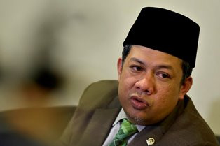 Fahri Hamzah: Saya Sudah <i>Nyinyir</i> Sejak Kecil