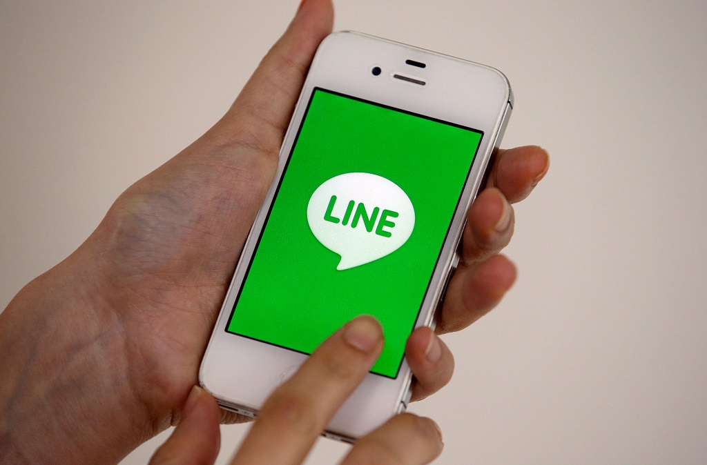 Layanan LINE terus mengembangkan aplikasinya tidak hanya menjadi layanan messenger saja tetapi juga fitur lain termasuk chatbot.
