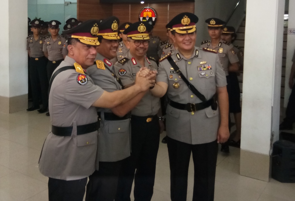 Dari kiri ke kanan: Yan Fitri, Rikwanto, Setyo Wasisto, M. Iqbal usai serah terima jabatan. Foto: Metrotvnews.com/Achmad Zulfikar