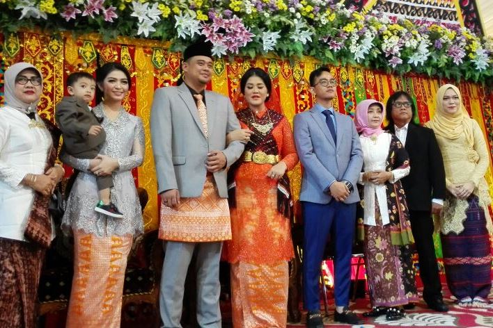 150 AC Bikin Lokasi Pesta Adat Kahiyang-Bobby Adem