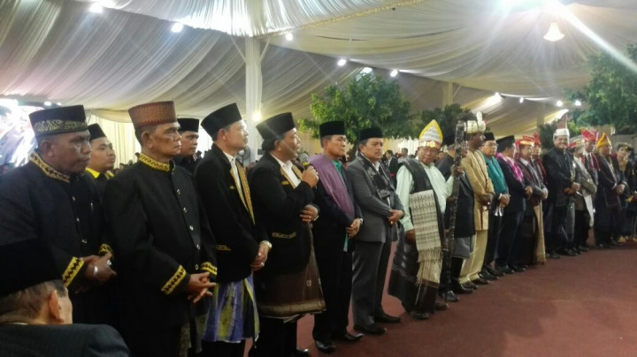 Bobby Diminta 'Pulang' ke Kampung Halaman