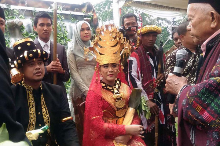 Kahiyang-Bobby Jalani Ritual Mapangir