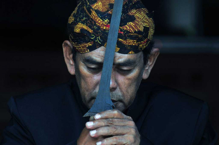 Melihat Tradisi Pembuatan Keris di Madura