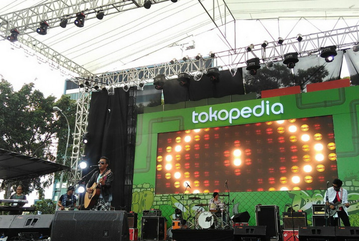 Wayang Ajak Pengunjung The 90's Festival Bernostalgia lewat Lagu Dongeng