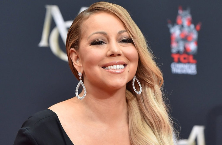 Sakit, Mariah Carey Kembali Tunda Tur Natal
