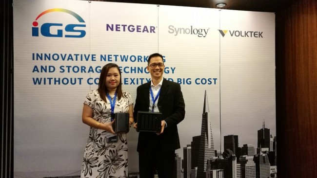 Marketing Communications Manager, IGS, Noviyanti dan Director Integra Global Solusi, Adi Gunawan.