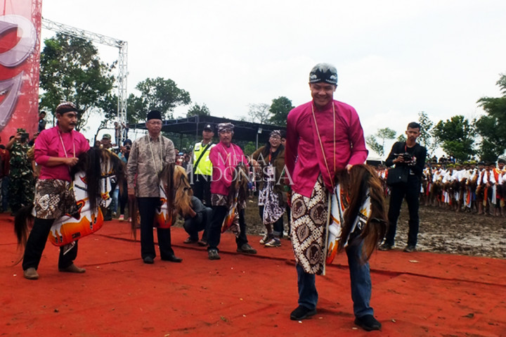 Ganjar Pranowo Dinobatkan sebagai Bapak Kuda Lumping