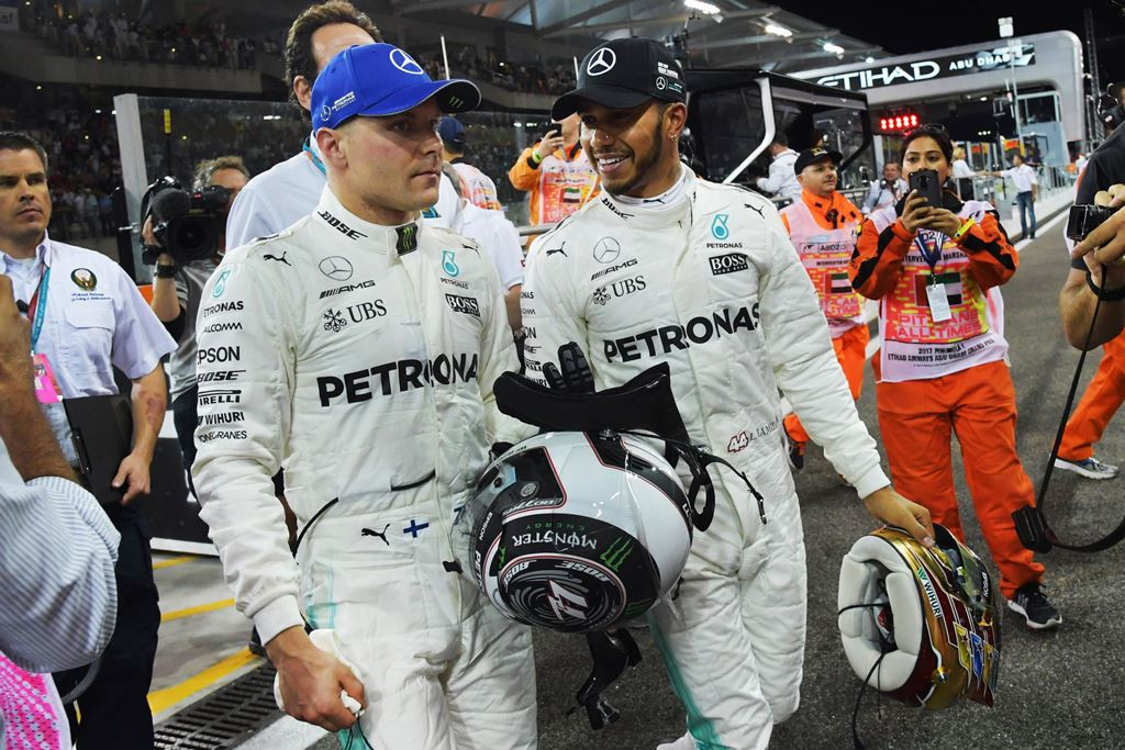 Valtteri Bottas dan Lewis Hamilton. (Foto: AFP/Giuseppe Cacace)
