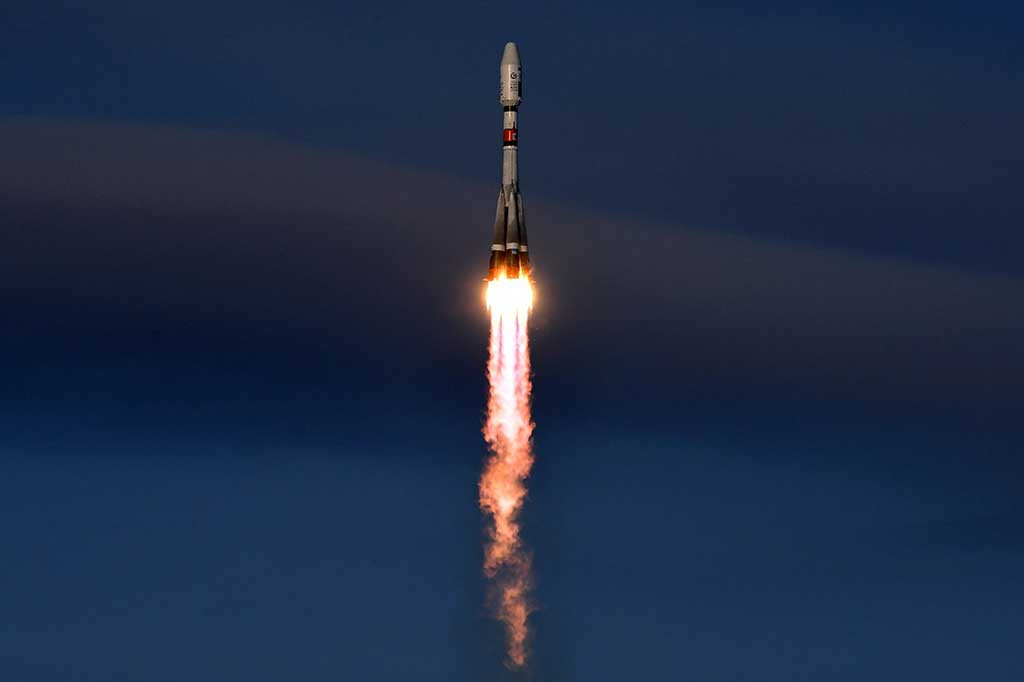 Pascapeluncuran, Satelit Rusia Hilang Kontak