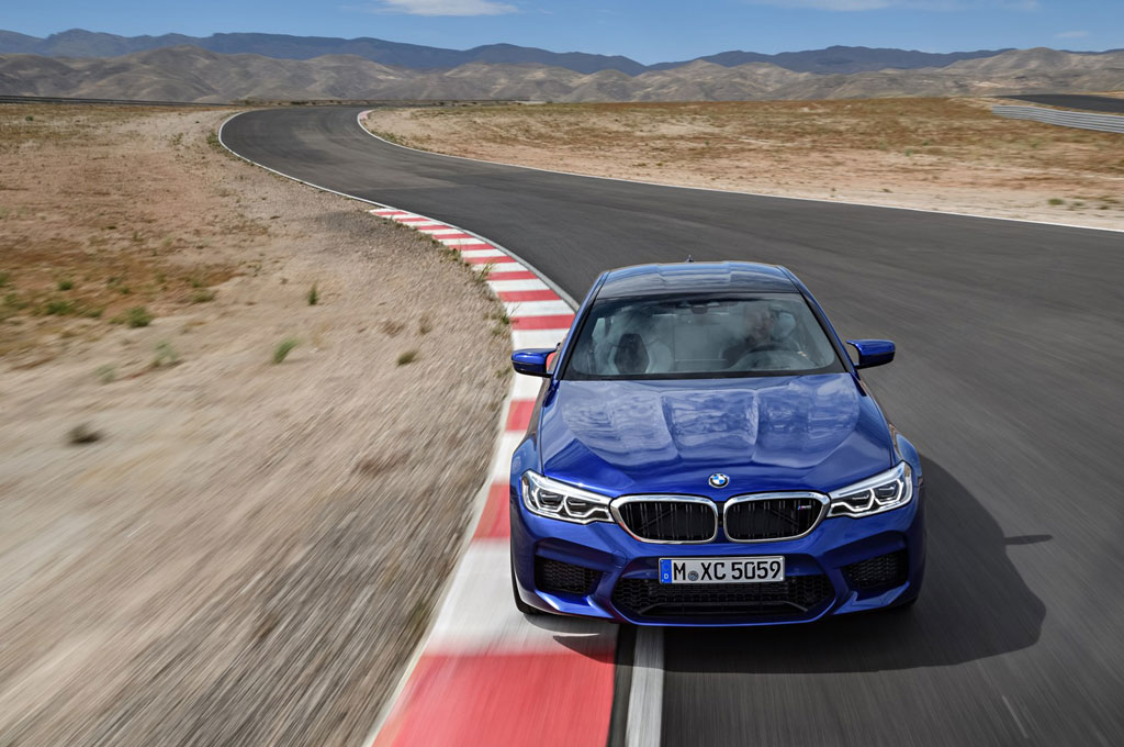 BMW M5 terbaru lebih bertenaga. BMW