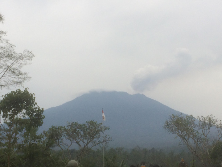 PVMBG: Gunung Agung Tenang di Luar, Bergejolak di Dalam