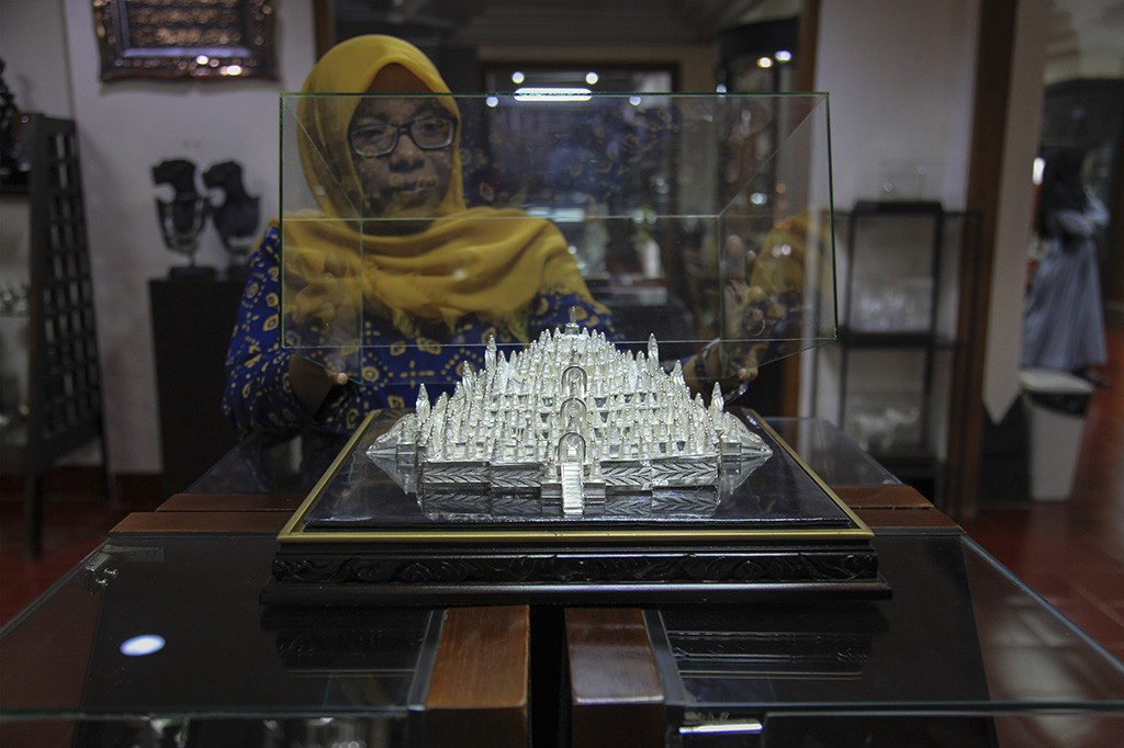 Menilik Kerajinan Perak Kotagede