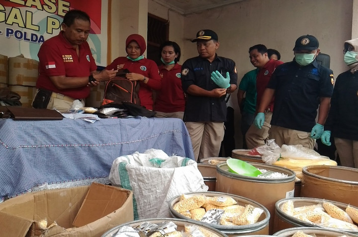 Pabrik di Semarang Produksi 2,7 Miliar Butir PCC dalam Sebulan