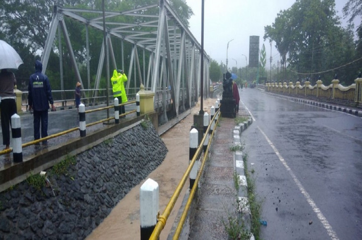 Jaringan Listrik di Gunungkidul Rusak usai Bencana Banjir