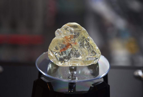 Berlian Raksasa dari Sierra Leone Laku Terjual Rp87,8 M