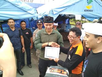 AHY Minta Pengungsi Bersabar