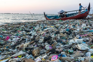 Menteri Muhadjir Ingatkan tak Buang Sampah ke Laut