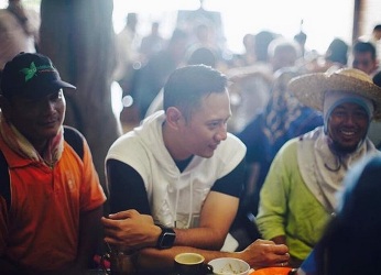 Digadang Suksesor Khofifah, AHY Mengaku Belum Dipanggil Istana