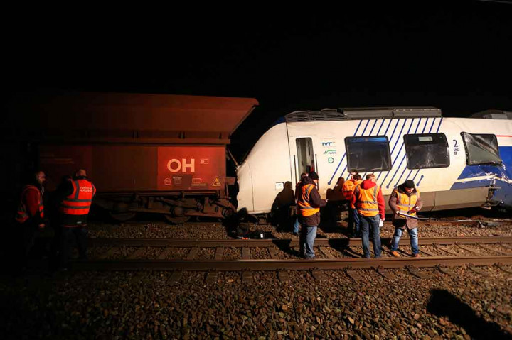 50 Luka-luka akibat Tabrakan Kereta Api di Jerman