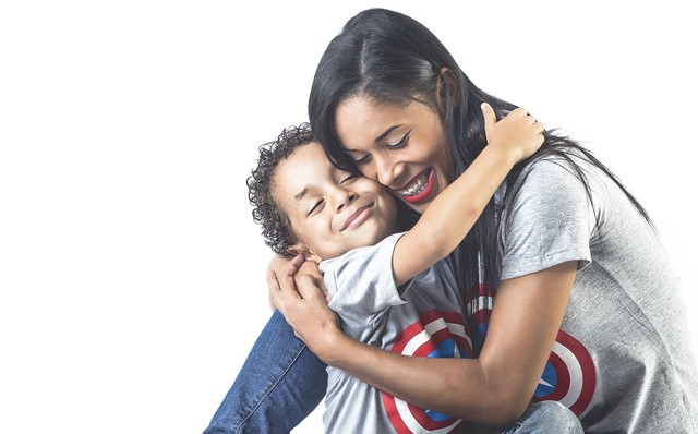 Anak-anak yang berpikir di luar kotak dan bersikap kreatif mendapatkan hal tersebut dari empat sifat dasar ibu mereka yang mendorong anak untuk mencoba hal baru dan berbeda. (Foto: Pixabay.com)