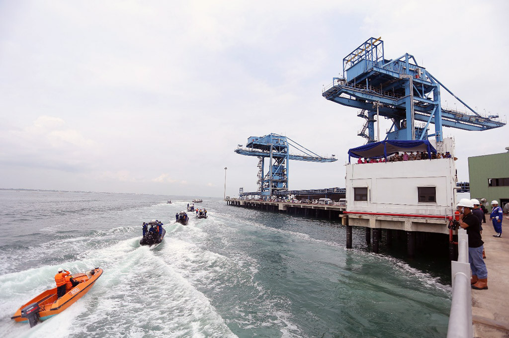 Polairud Polda Jabar Simulasikan Pengamanan Pilkada di Laut