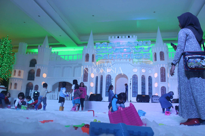 Serunya Bermain Salju di Malang Snow Paradise