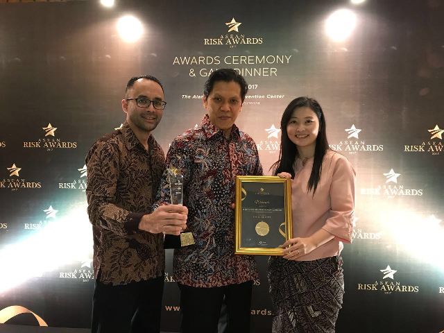 Direktur Utama (Dirut) PT PII Salusra Satria (tengah). Foto: ist