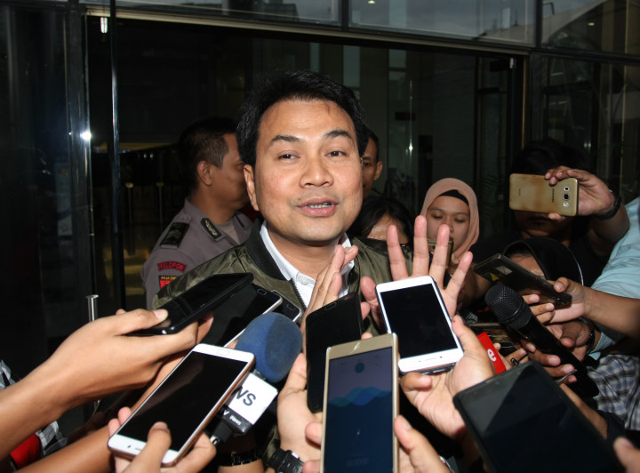 Aziz Pastikan Langkahnya Gantikan Novanto di DPR