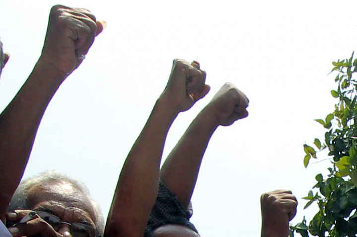 Buruh di Temanggung Unjuk Rasa di Kantor Disnakertrans