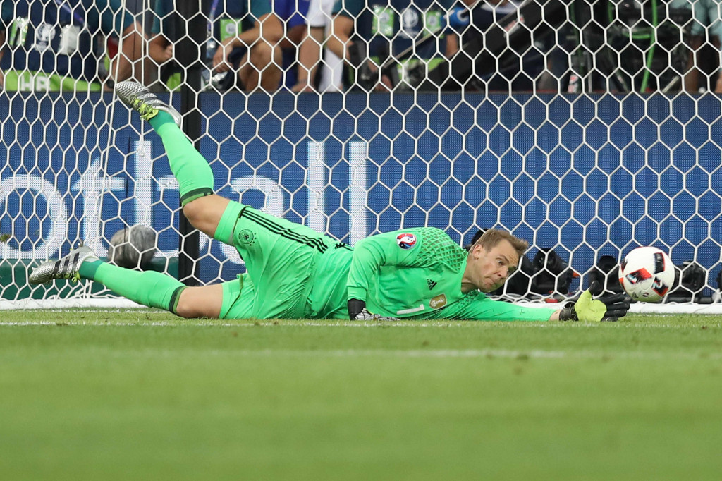 Manuel Neuer-AFP/Valery Hache