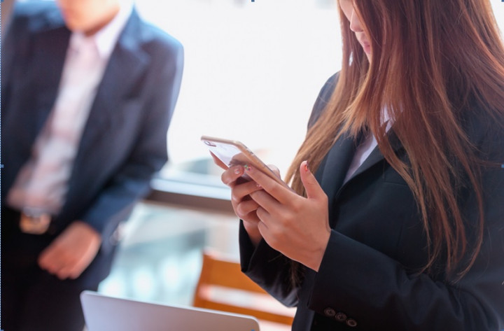 E-Chat, Aplikasi <i>Chatting</i> Terdesentralisasi Pertama