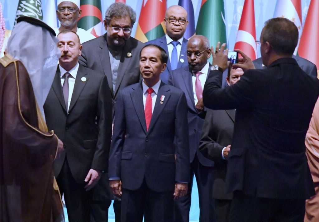 Presiden Joko Widodo dalam KTT Luar Biasa OKI di Istanbul, Turki (Foto: Biro Pers Setpres).