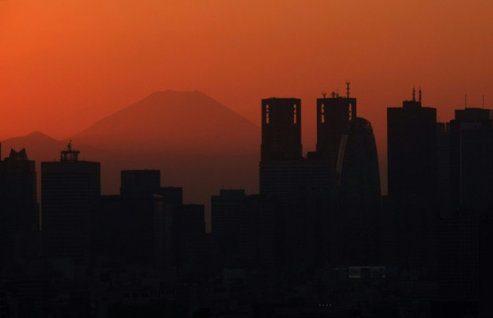 Japan Trade Surplus Drops Sharply on Higher Oil Imports