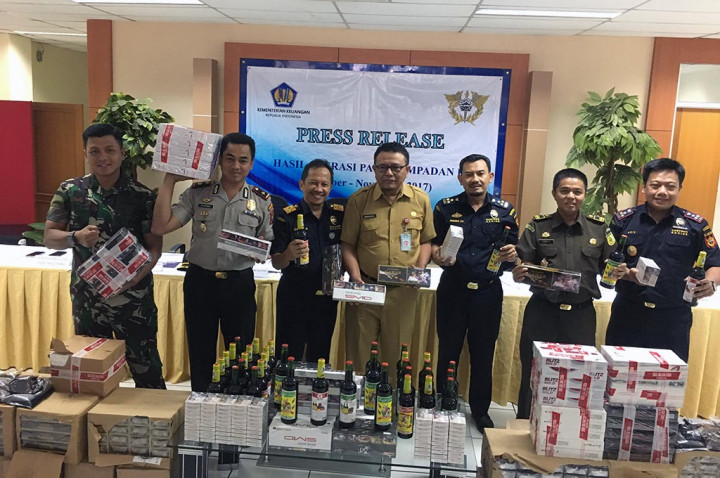 Bea Cukai Banten Sita Puluhan Ribu Botol Miras