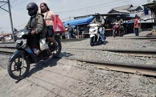 Perlintasan KA Sebidang, antara 'Ada dan Tiada'