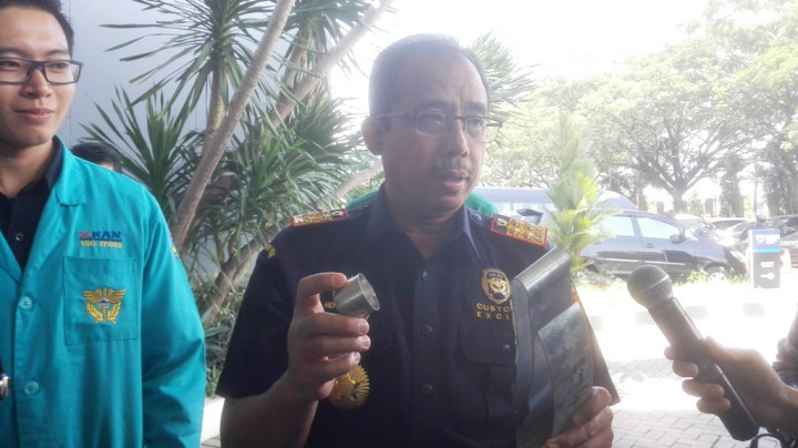 Kala Bos Bea Cukai Tertipu Pedagang Sepatu Kulit Palsu