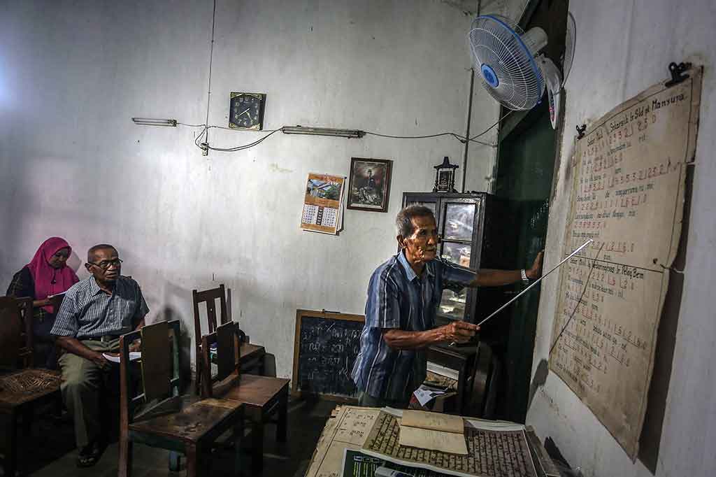 Para Penjaga Sastra Jawa