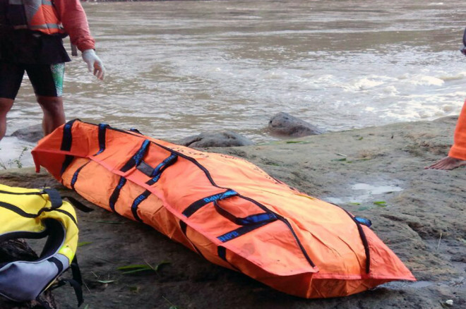 Jenazah Ngatman ditemukan di bantaran Sungai Bengawan Solo -- istimewa