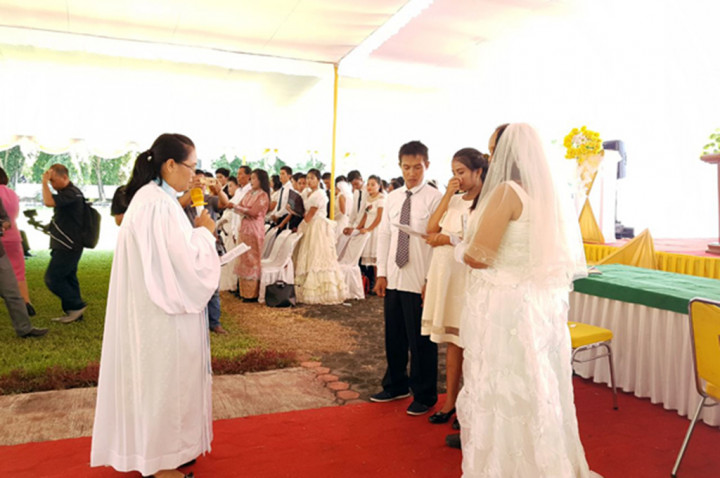 HUT ke-12, Polres Minahasa Selatan Nikahkan 100 Pasangan