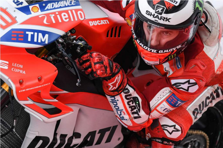 Perbedaan Stoner dengan Lorenzo versi Mekanik Ducati