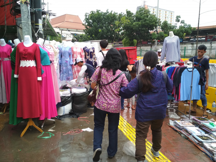 Dipindah ke Tenda, PKL Tanah Abang tak Dipungut Biaya