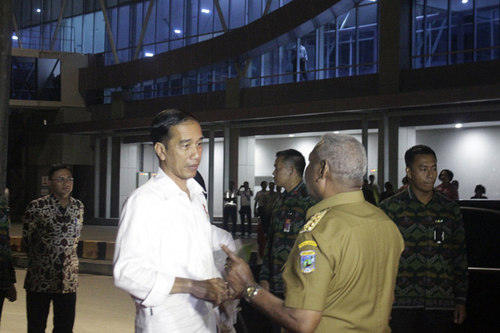 Jokowi Hadiri Puncak Peringatan Hari Ibu di Raja Ampat