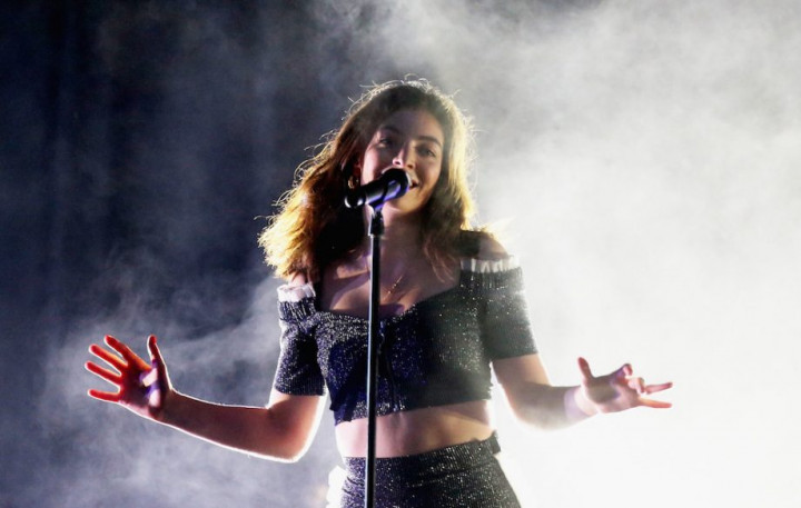 Lorde Batalkan Konsernya di Israel