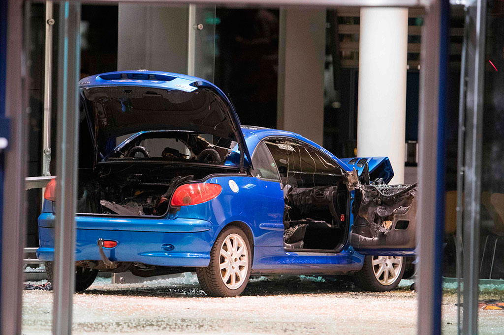 Seorang Pria Tabrak Markas Partai Koalisi Kanselir Jerman