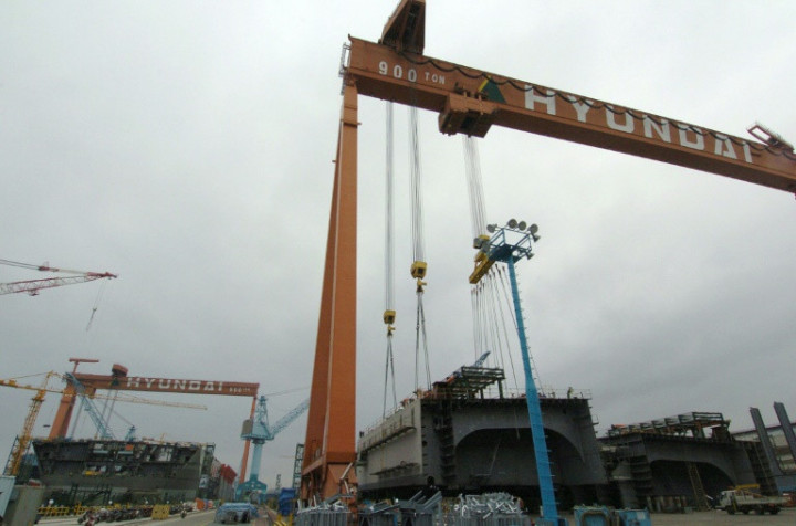 Hyundai Shipbuilding Stocks Plunge on Grim Earnings Forecast