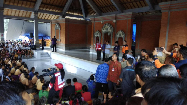 Jusuf Kalla Minta Pengungsi Gunung Agung Giat Bekerja