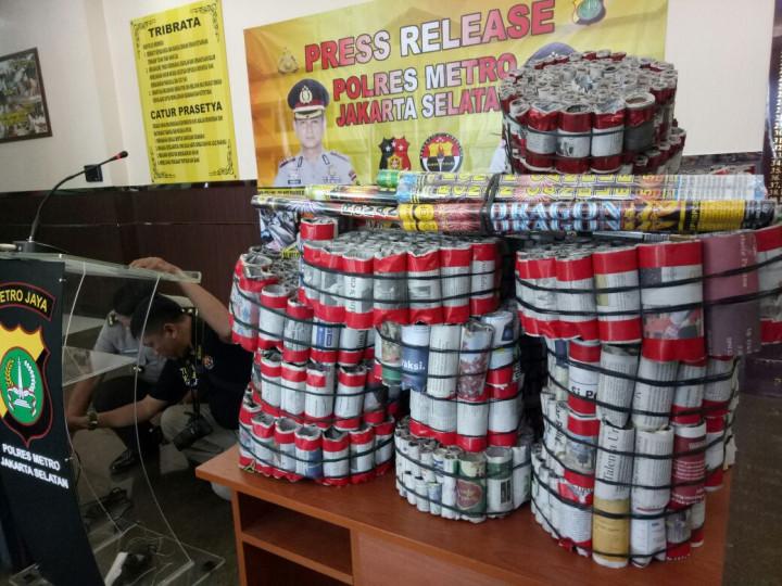 Polres Jaksel Sita Ribuan Petasan